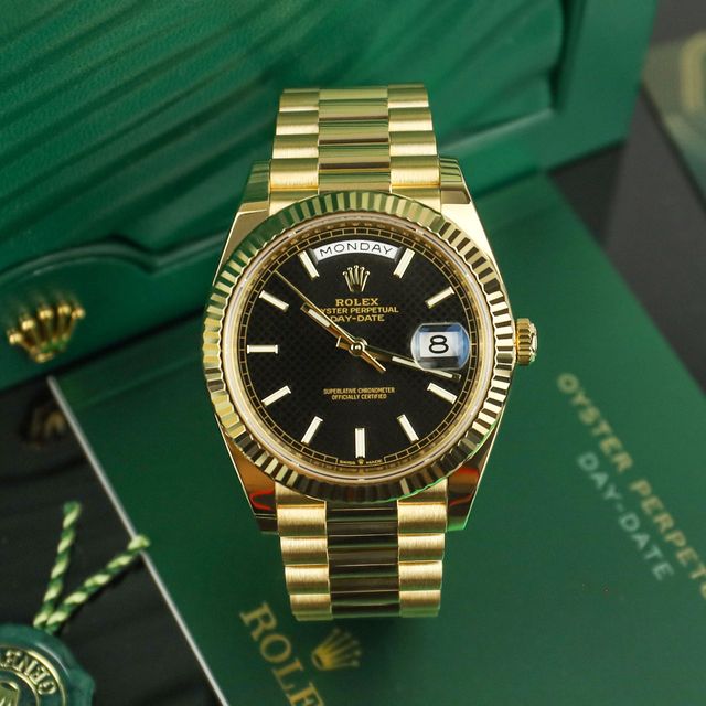 Rolex Day-Date 40 228238 Image 2